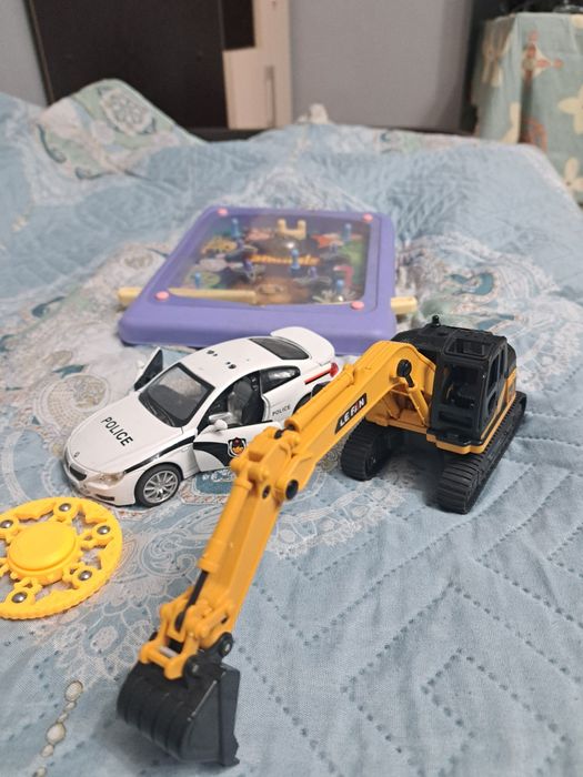 Машинки железные