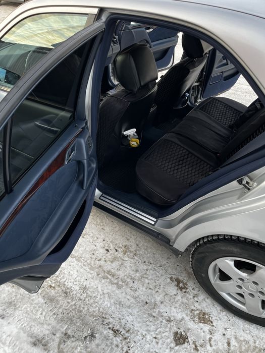 Продам а/м мерседес w 210 е 200