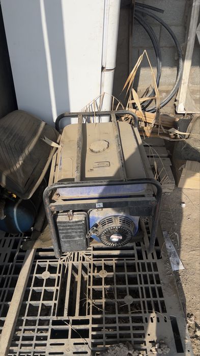 Продам генератор бензиновый