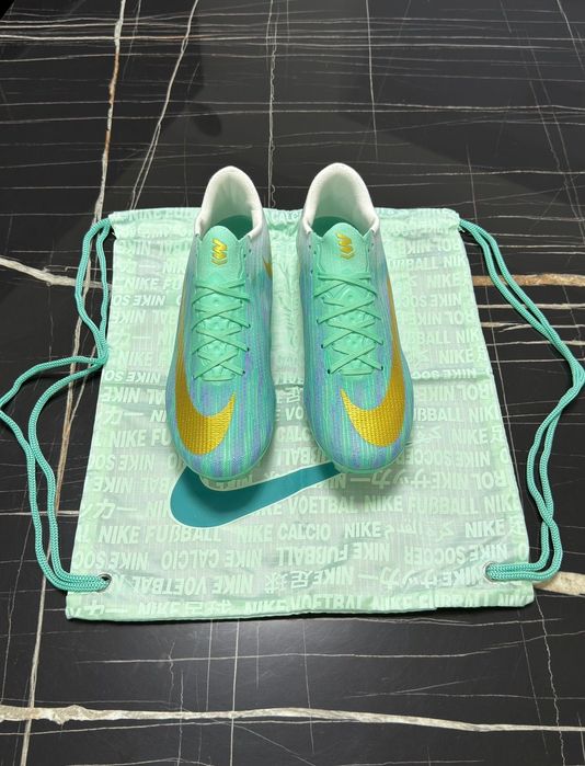 Ghete de fotbal Nike
