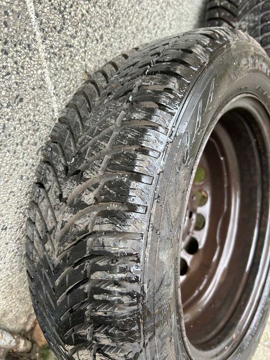 Всесезонни гуми с джанти Nokian 185/60R15 88H XL Seasonproof