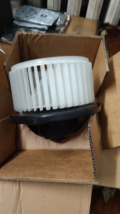 Продам вентилятор отопителя.