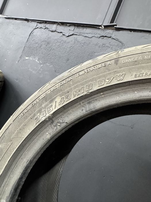 Продам Yokohama 245/40 R18