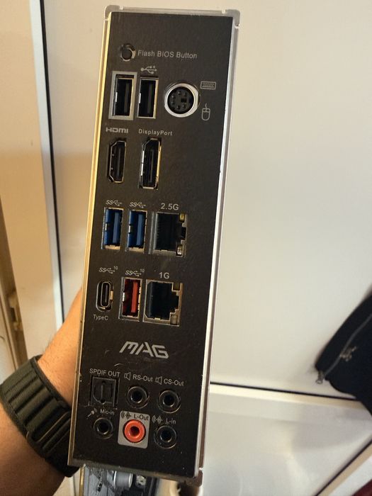 Placa  de baza MSI MAG B550 TOMAHAWK AM4 ATX Motherboard