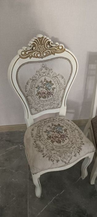 Продаётся Стол стулья 10 персон