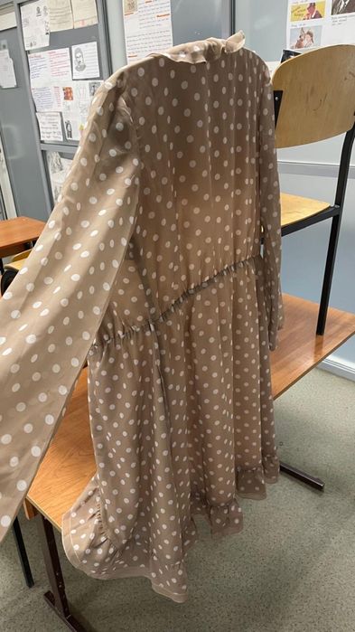 Женские одежды; костюмы; платье