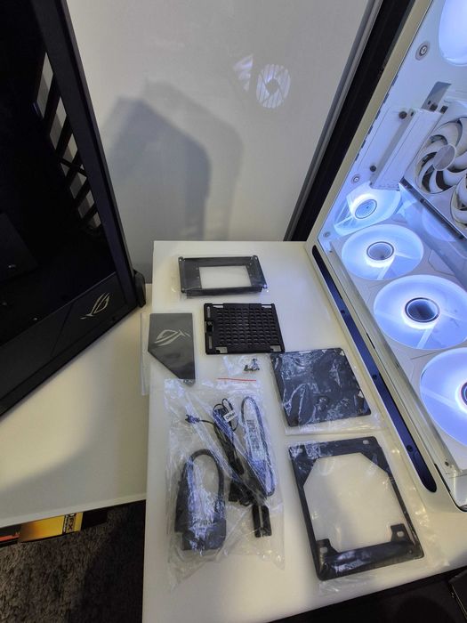 Vand carcasa Asus ROG Z11