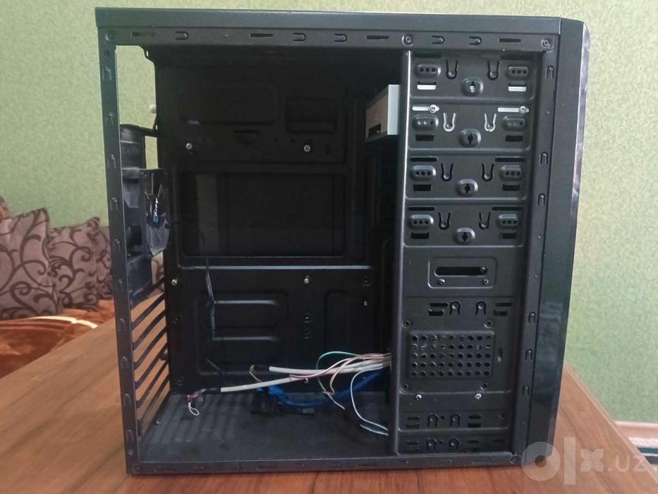 Корпус для ПК AeroCool ATX / mATX + Вентилятор (Кейс)