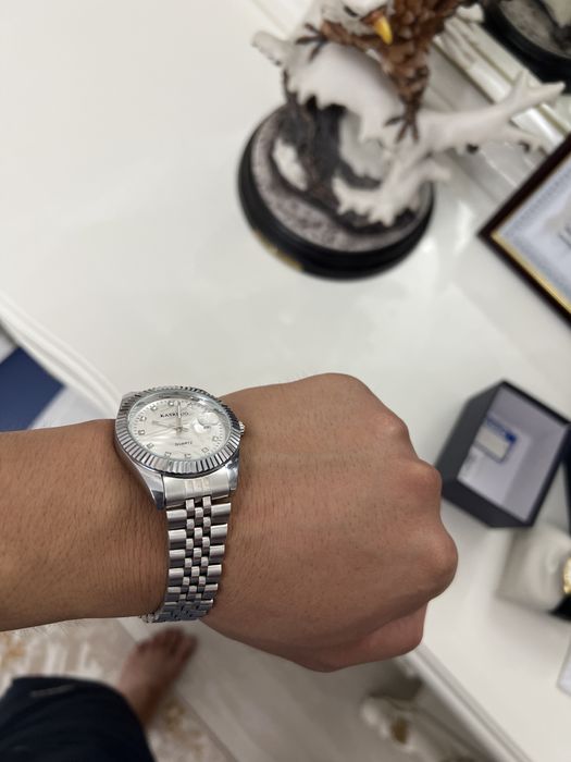 Сагаттар сатылады. Почти новый колданылмаган.