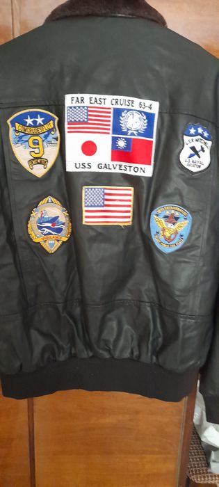 Куртка мужская кожаная.