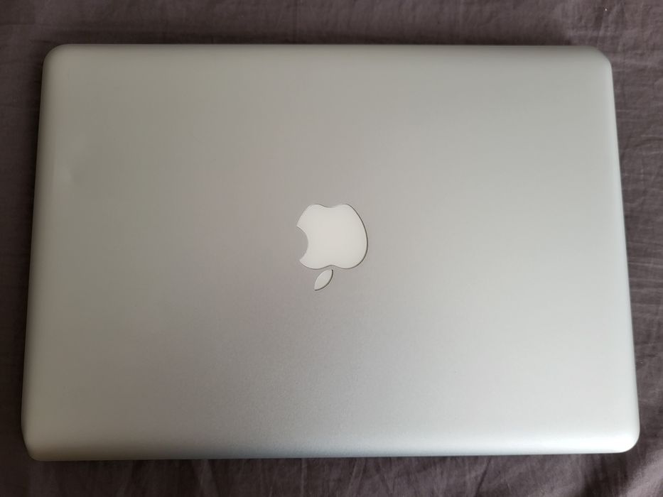 MacBook Pro 13' 16 RAM SSD Linux Mint