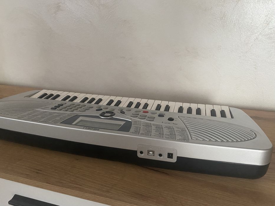 Orga Medeli MC374 – 61 clape, stare bună, ideală pentru înc