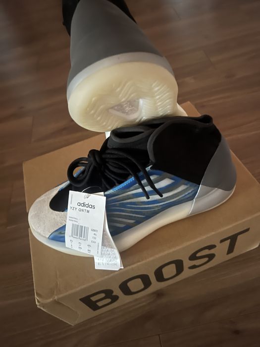 Adidas ezzy boost