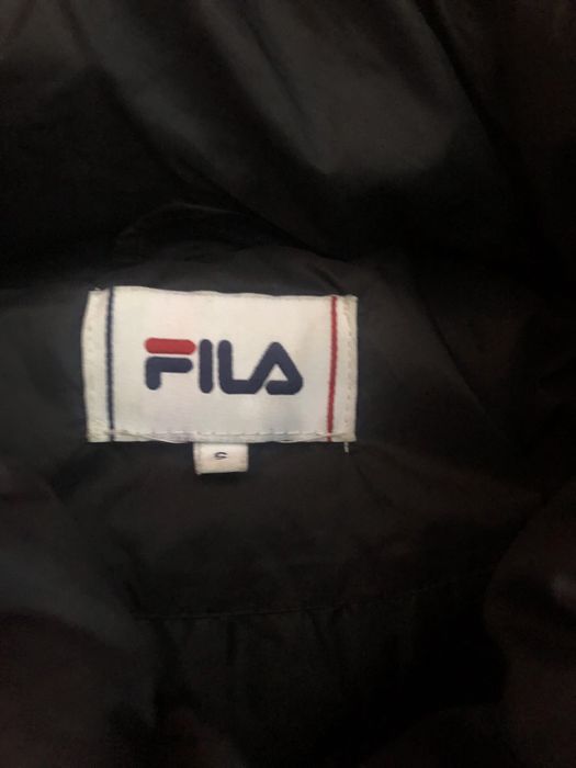 Дамско яке на FILA
