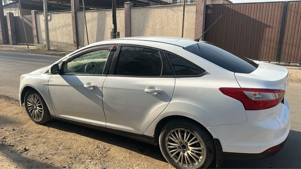 Продам Ford Focus 3 (седан)