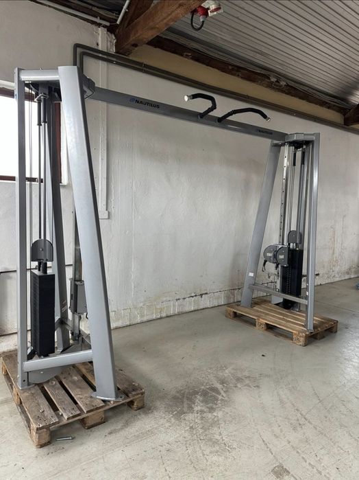 Фитнес уреди Nautilus кросоувър и смит машина