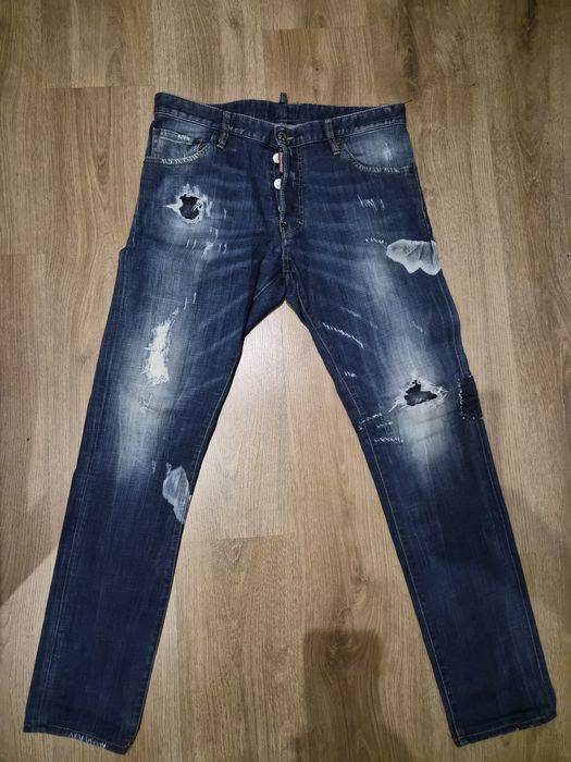 Оригинални дънки на Dsquared2 и Zu Elements