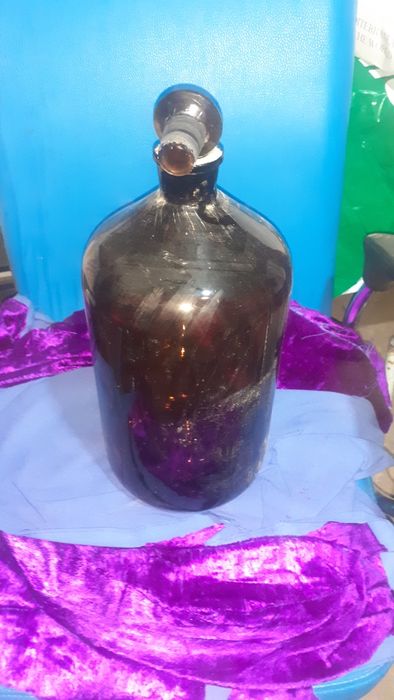 Три разных бутылки