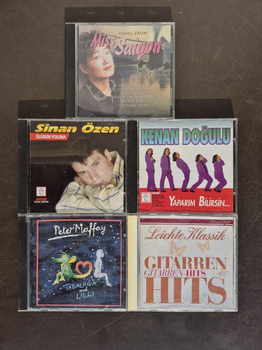 Vând 15 CD muzica ,Grecesca, Turceasca, Salsa,Latino mixta straina artisti internationalii

- Tot