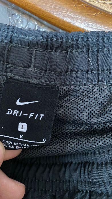 Nike L долнища отлични