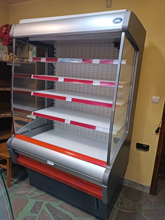 Отворена хладилна витрина  Rus Komers с размери 200х70х70см.