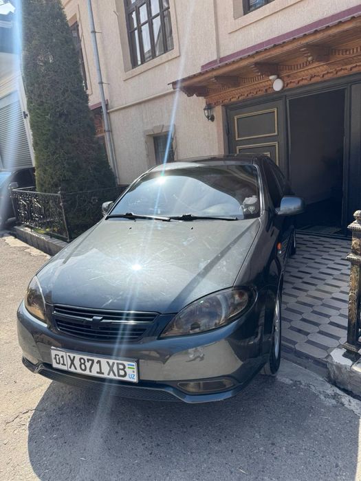 Jentra moshina sotiladi