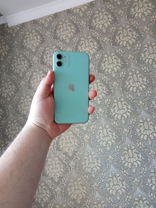 Продам iPhone 11