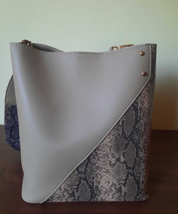 Сет от нови  дамски чанти