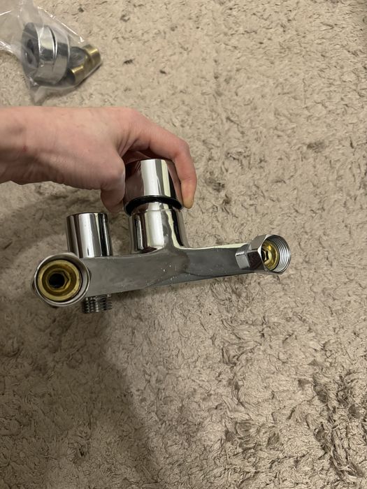 Смеситель для ванны