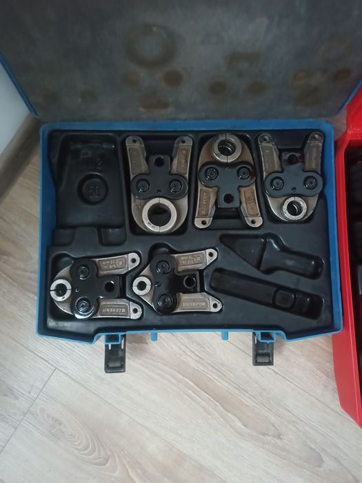 Presă sertizat Hilti ca in poze fălci  PH (pexal) și V (inox, cupru)