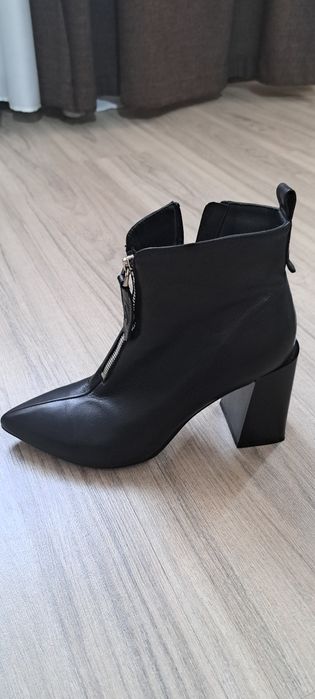 Ботильоны почти новые 39