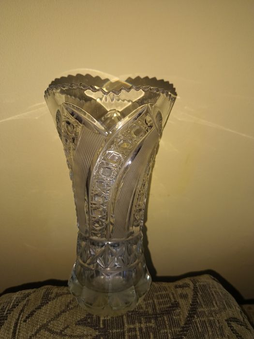 Кристал СССР Ваза,Купа,Купа с Капак .
Ваза-80лв
Купа-60лв
Купа с капак