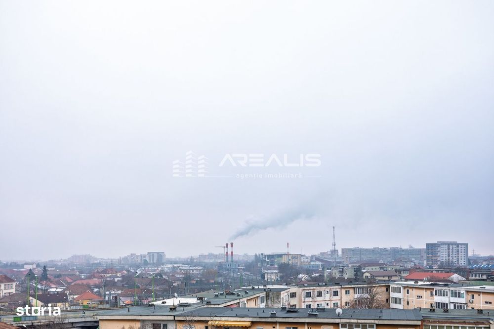 De închiriat -Apartament 3 camere, decomandat, zonă centrală