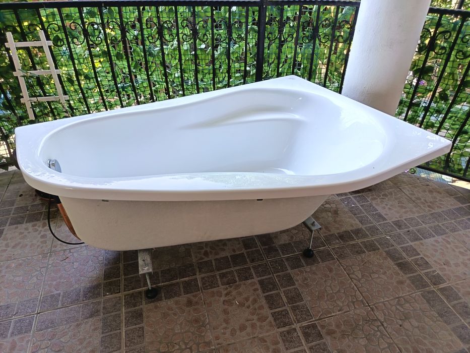 Vând cada acril  150 cmx100cm (neutilizată) in perfecta stare.