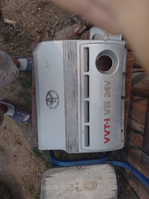 Крышка двигателя от Камри 35, 3 л. Двигатель Американец.