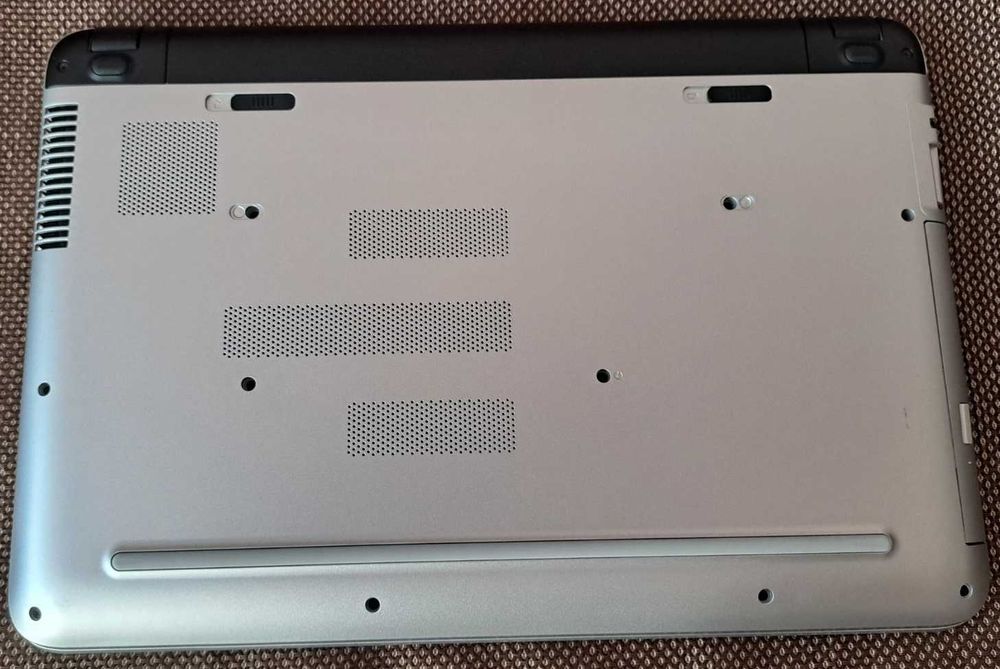 Лаптоп HP Pavilion Notebook 15-ab011nu - за части