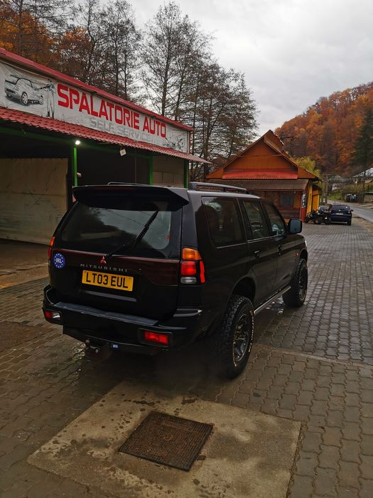 Mitsubishi pajero sport