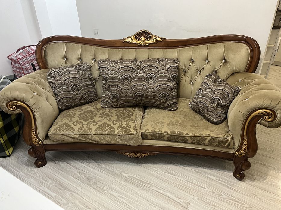 Продается диван в хорошем сосотоянии!!! срочно