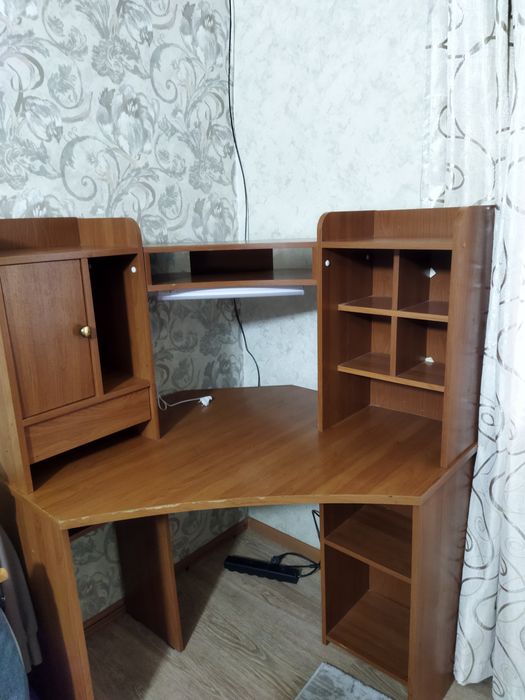 Стол письменный б/у