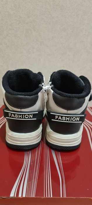 Детские демисезонные ботинки