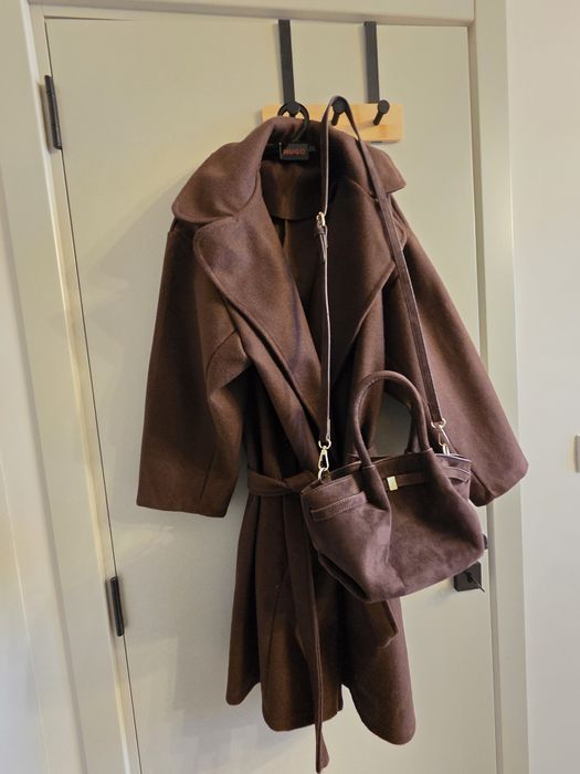 Кафяво палто универсален размер подарък чанта