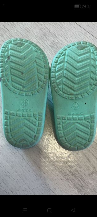 Продам детские кроксы универсальные