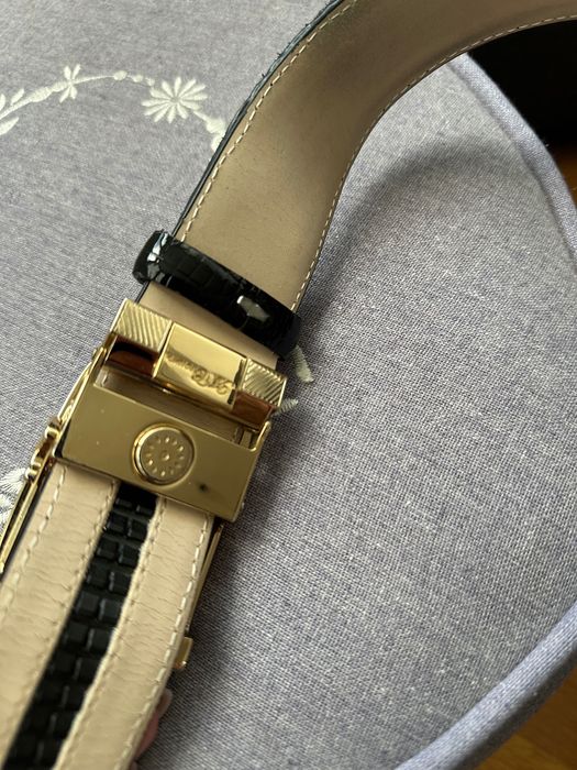 Дамски черен колан с тока от естествена кожа - лак