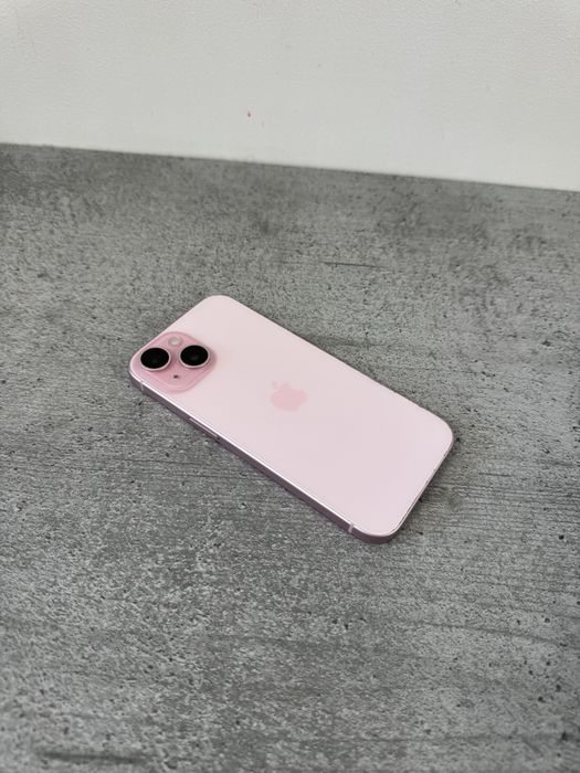 Vand / Schimb Apple iPhone 15 Pink 128GB neverlocked // CA NOU