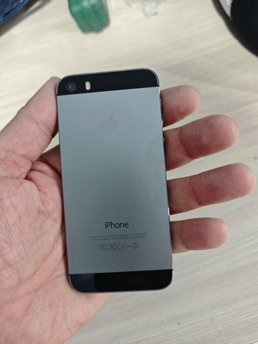 IPhone 5s 16gb в идеальном состоянии