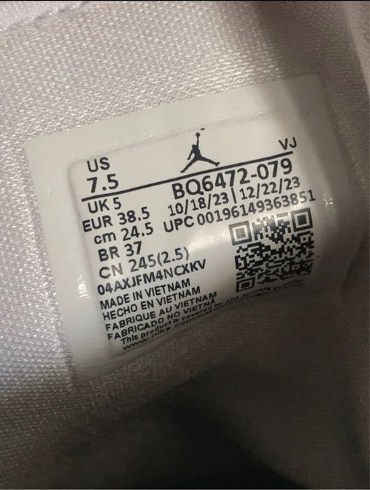 Nike jordan 1 mid