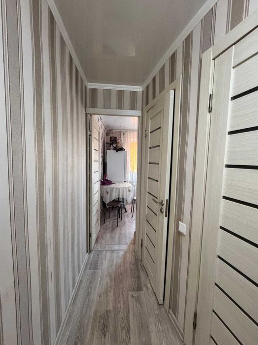 Продам 2 комнатную на 5 мкр