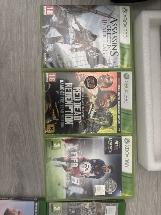 Конзола Xbox One + контролер!