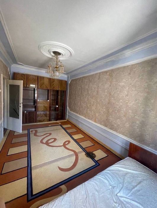 Продается 3 ком. Квартира на 2 этаже площадью 75 кв.м. В Микрорайоне