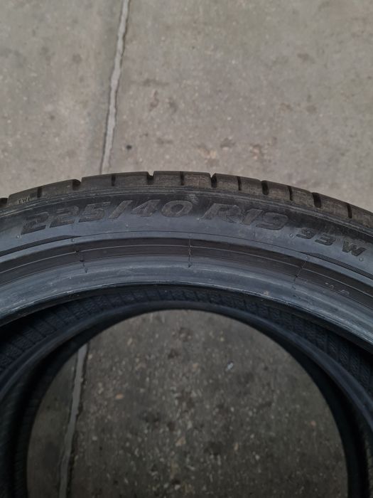 Летни гуми 2 броя PIRELLI Pzero 225 40 R19 дот 0520